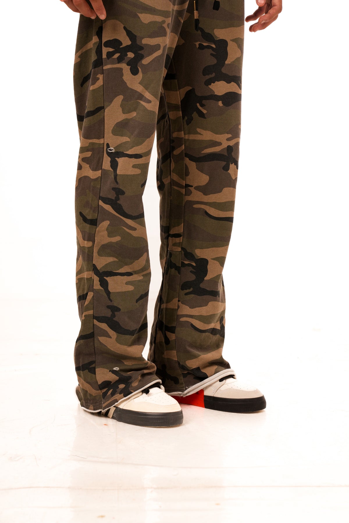 pantalones crimson flow